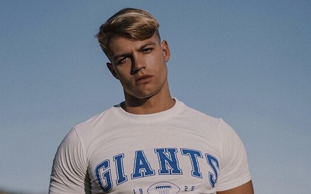 Blond hunk Hanno sizzles in sun-kissed nude shoot