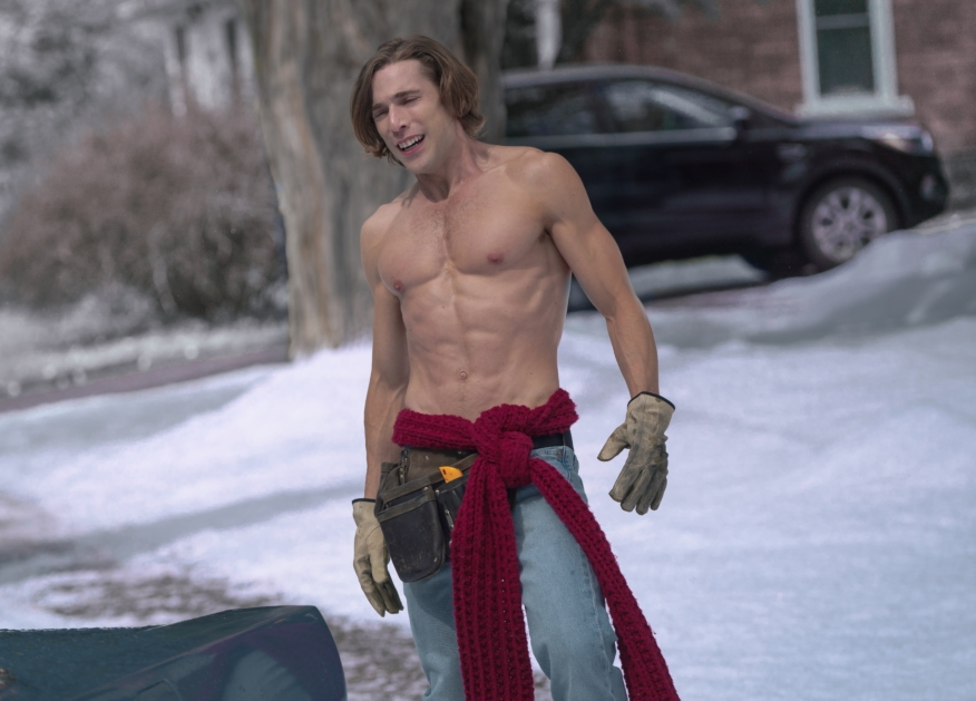 Netflix’s ridiculous holiday rom-com ‘Hot Frosty’ even has the gays all hot & bothered